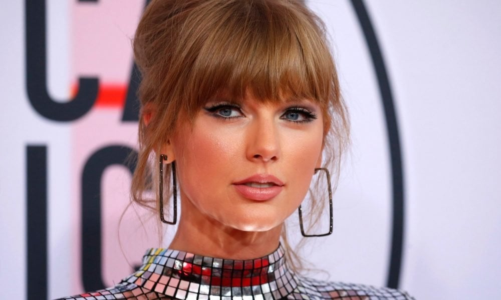 How Taylor Swift Spends Her $320 Million on Luxury Mansions and Lavish ...